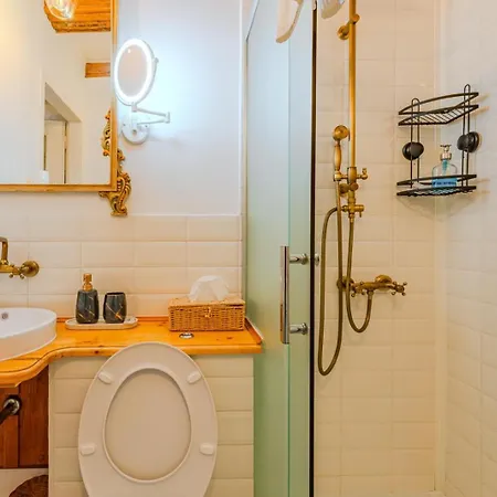 Heritage Loft 1735 *