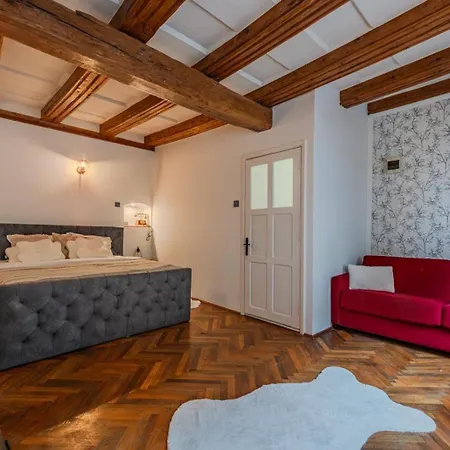 Heritage Loft 1735 Apartman *