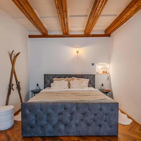 Heritage Loft 1735 Апартаменты Брашов