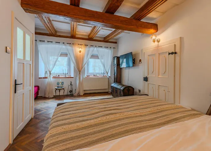 Heritage Loft 1735 *